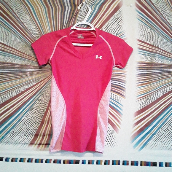 Under Armour "HeatGear" Womens Medium Exercise Tee - Picture 2 of 11